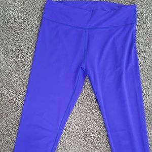 Like new Purple/blue capri leggings